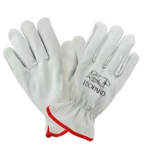 KESZTYŰ URGENT DG204WHT LEOPARD SOFŐR--1204 BIALE