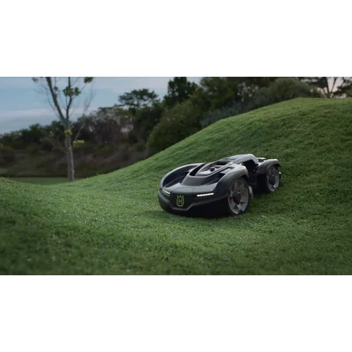 Robotfűnyíró Husqvarna Automower 435X AWD 3500m2