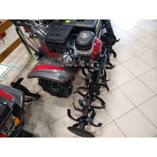 Kapálógép Rato Rv390 2+1seb. 2x5 kapa + ajándék járókerék!
