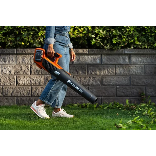 Lombfúvó akkumulátoros Husqvarna 122IB (csak gép) kép 3