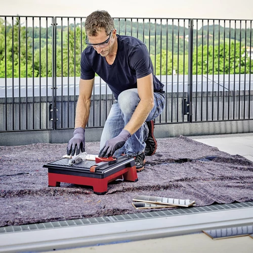 CSEMPEVÁGÓ AKKUMULÁTOROS EINHELL TE-TC 18/115 Li-SOLO kép 6