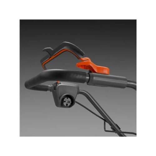 GYEPSZELLŐZTETŐ HUSQVARNA S138C 1600W 38CM kép 5