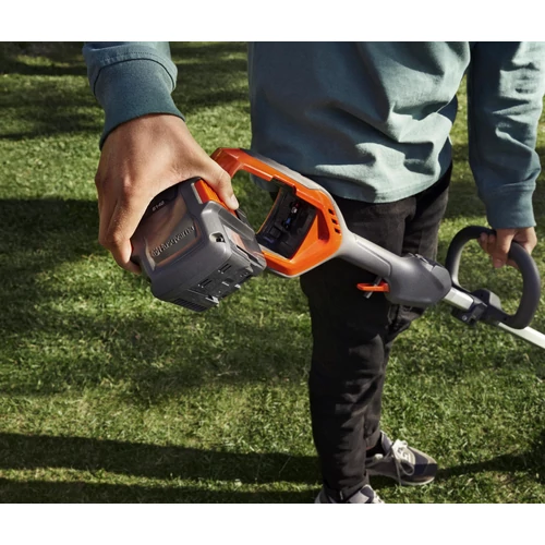 FŰKASZA AKKUS HUSQVARNA 215IL KIT SZEGÉLYVÁGÓ kép 4