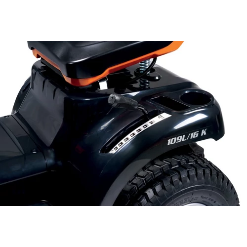 Fűnyírótraktor kidobós Oleomac 109 L/16 K hidro hajtás kép 6
