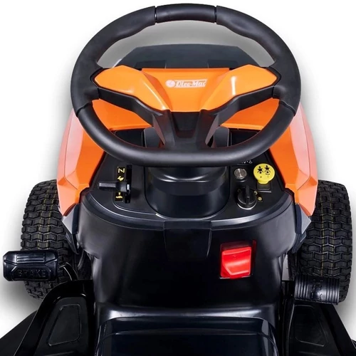 Fűnyírótraktor gyűjtős Oleo-Mac 102 R/19KV 2 hengeres 102cm