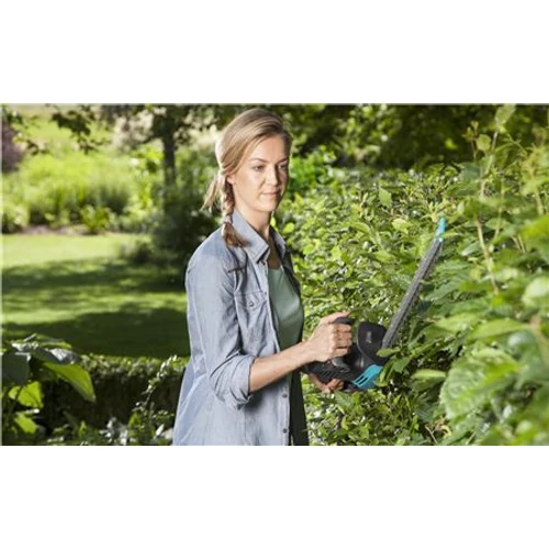 Sövénynyíró Gardena Easycut 420/45  